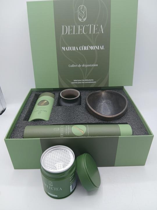 Service de cérémonie à matcha 4 pièces avec bol, fouet et outils pour la préparation traditionnelle du thé Vert matcha