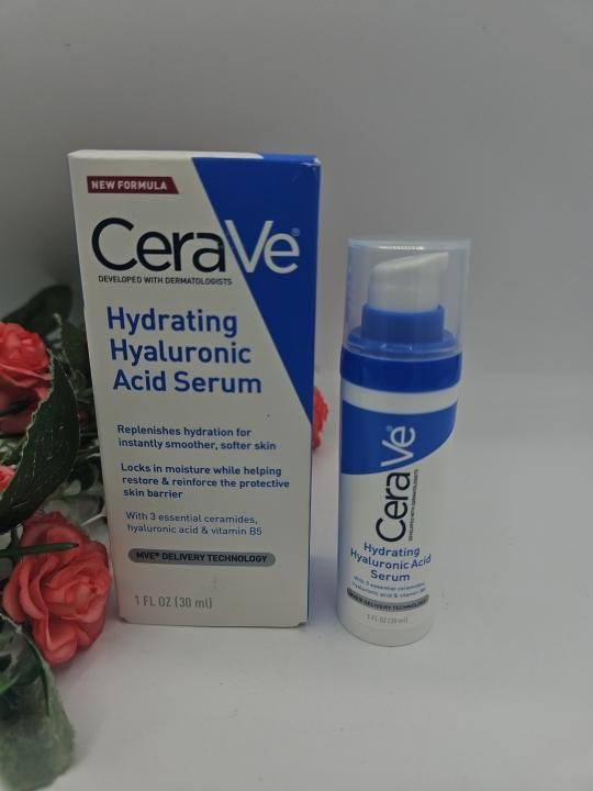 serum  visage cerave, tres hydratante à l'acide hyaluronique