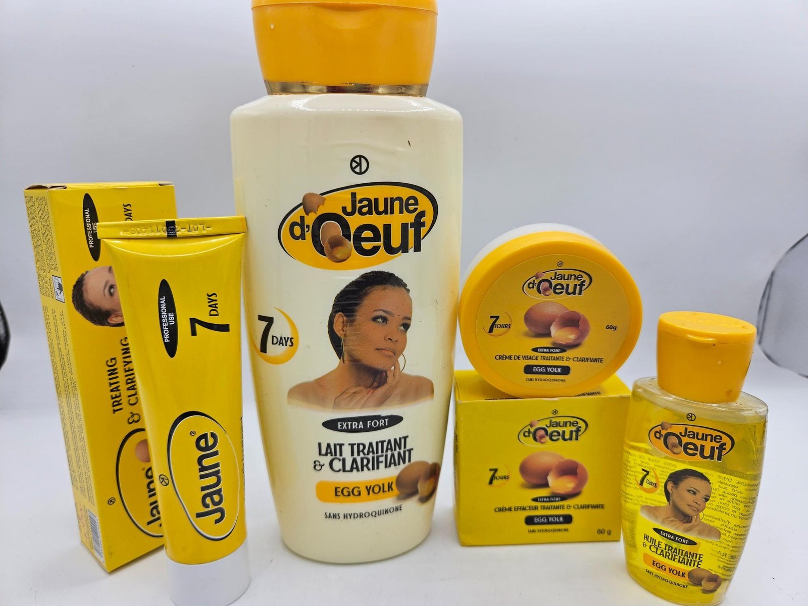 Gamme Jaune d'Oeuf Crème tube , Lait 4500ml , L'huile et Crème visage nti taches concentré clarifiant et efficace 4pcs - Imagen 3