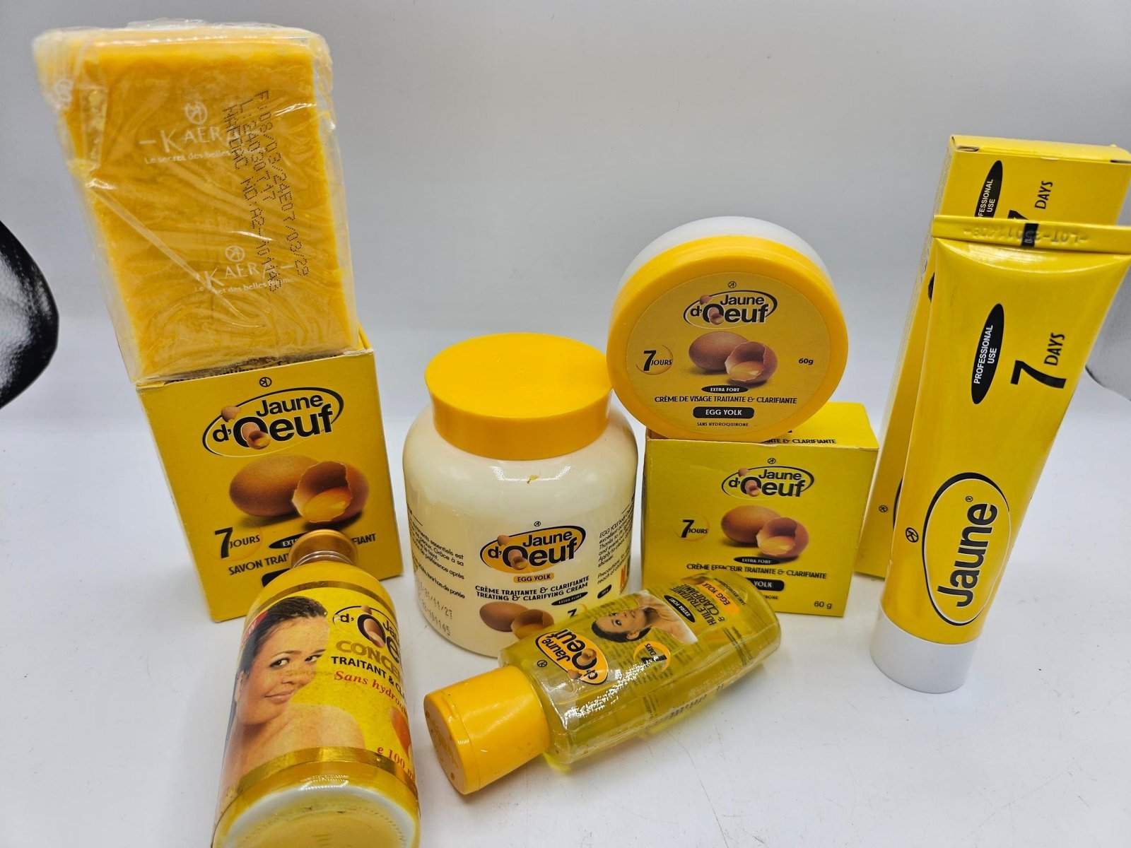 Gamme Jaune d'Oeuf Savon , creme pot 400ml , Creme tube, Concentré bis bis, Crème visage Et Huile anti taches concentré clarifiant et efficace 6pcs - Imagen 3