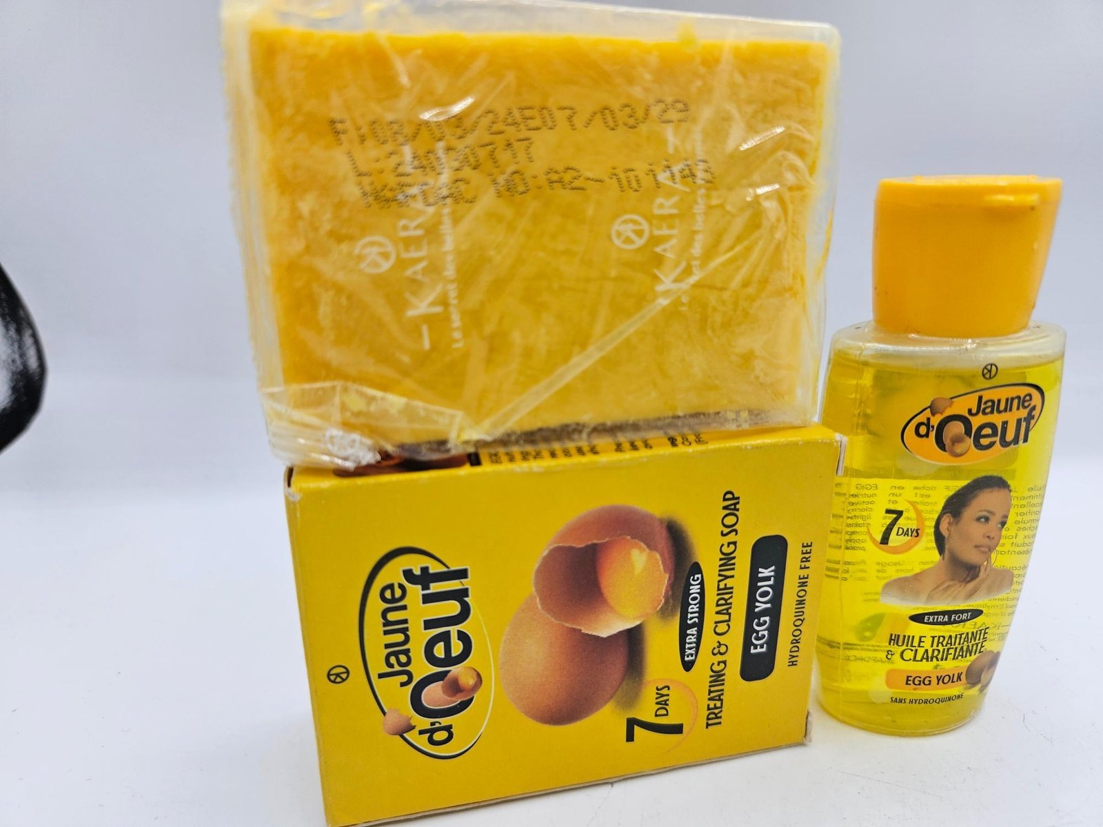 Jaune d'Oeuf Savon Et Huile anti taches concentré clarifiant et efficace - Imagen 3