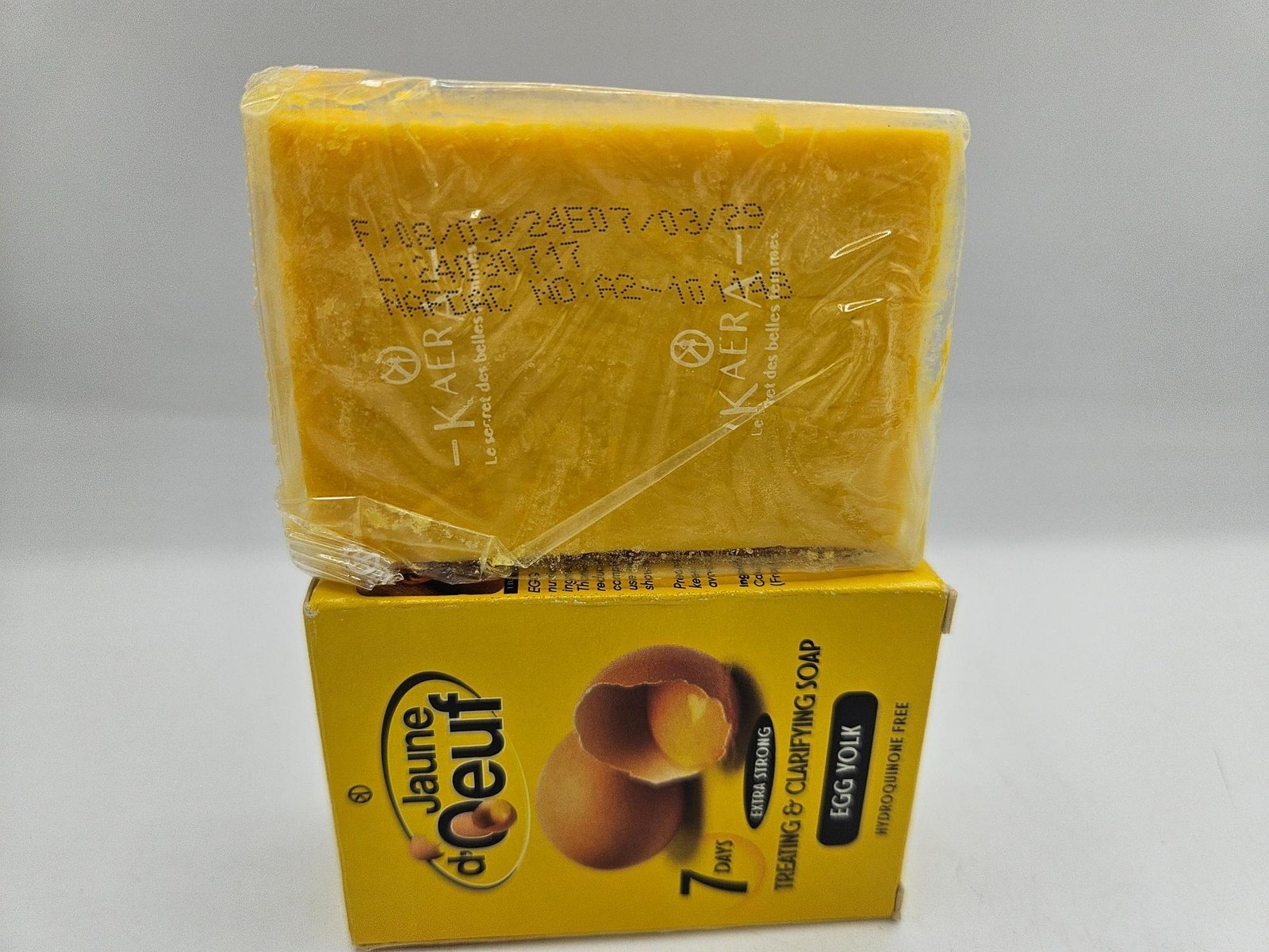 Jaune d'Oeuf Savon anti taches concentré clarifiant et efficace - Imagen 3